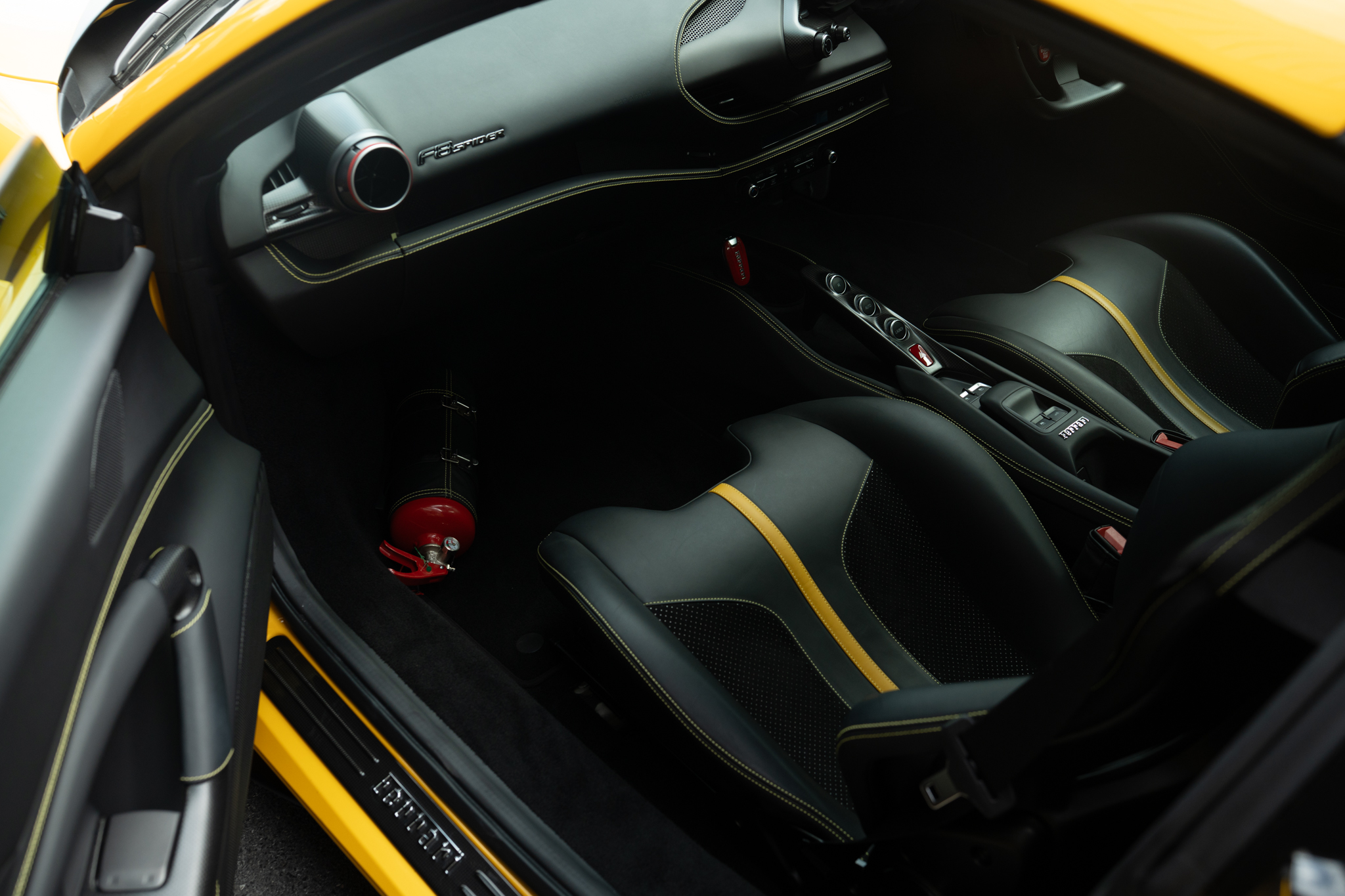 Ferrari F8 Spider cabin — racing seats