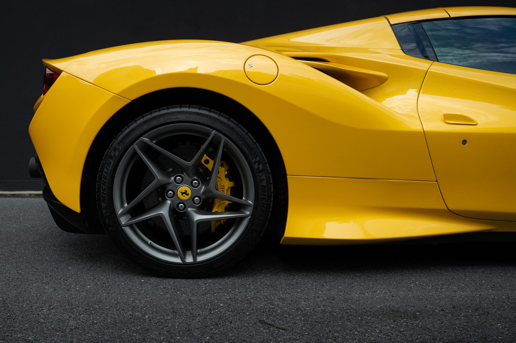 Ferrari F8 Spider — Tri-Coat Yellow (15)