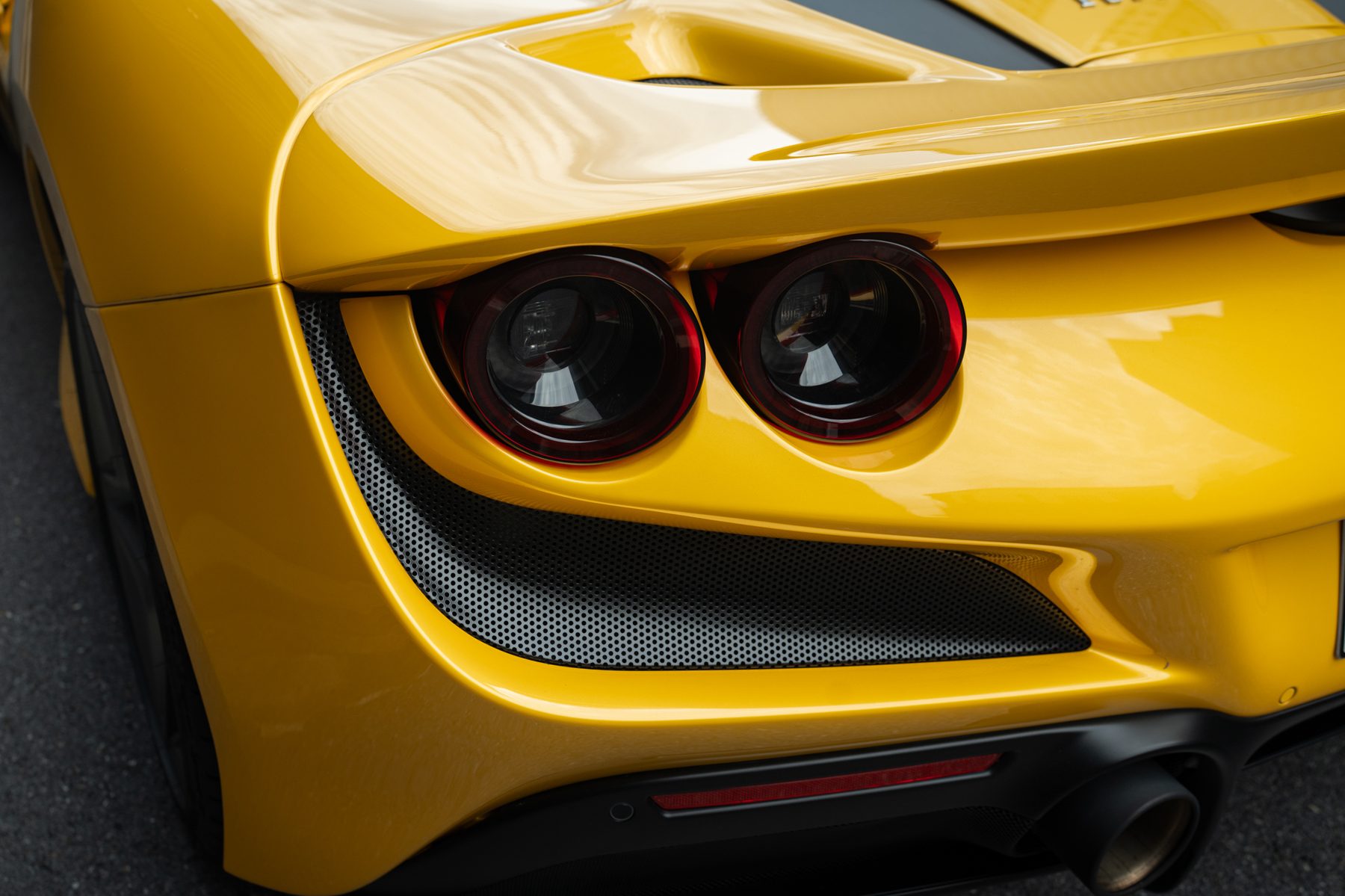 Ferrari F8 Spider — Tri-Coat Yellow (20)