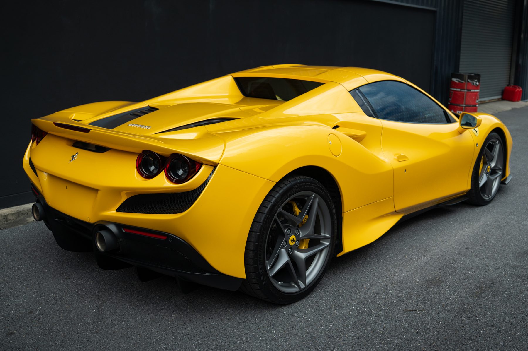 Ferrari F8 Spider — Tri-Coat Yellow (26)