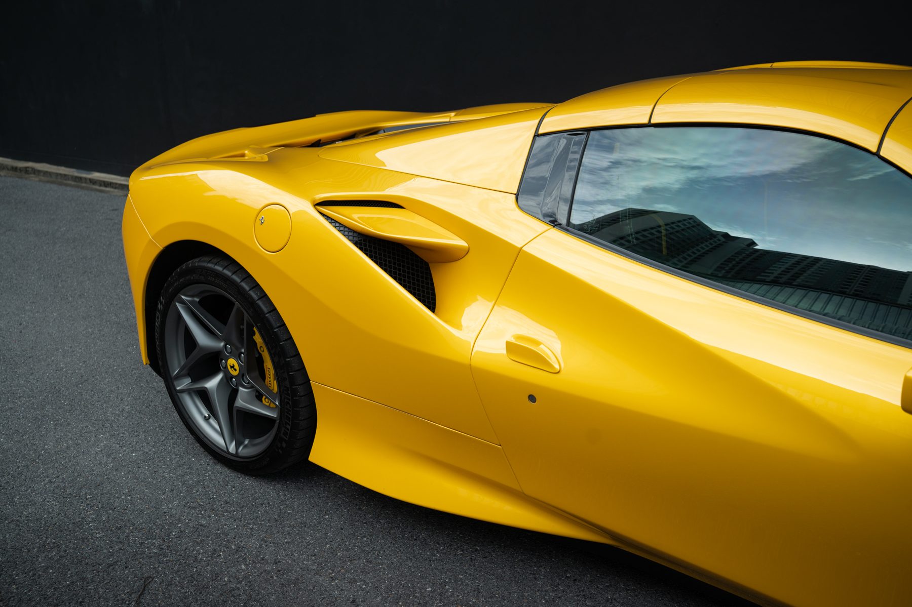 Ferrari F8 Spider — Tri-Coat Yellow (27)