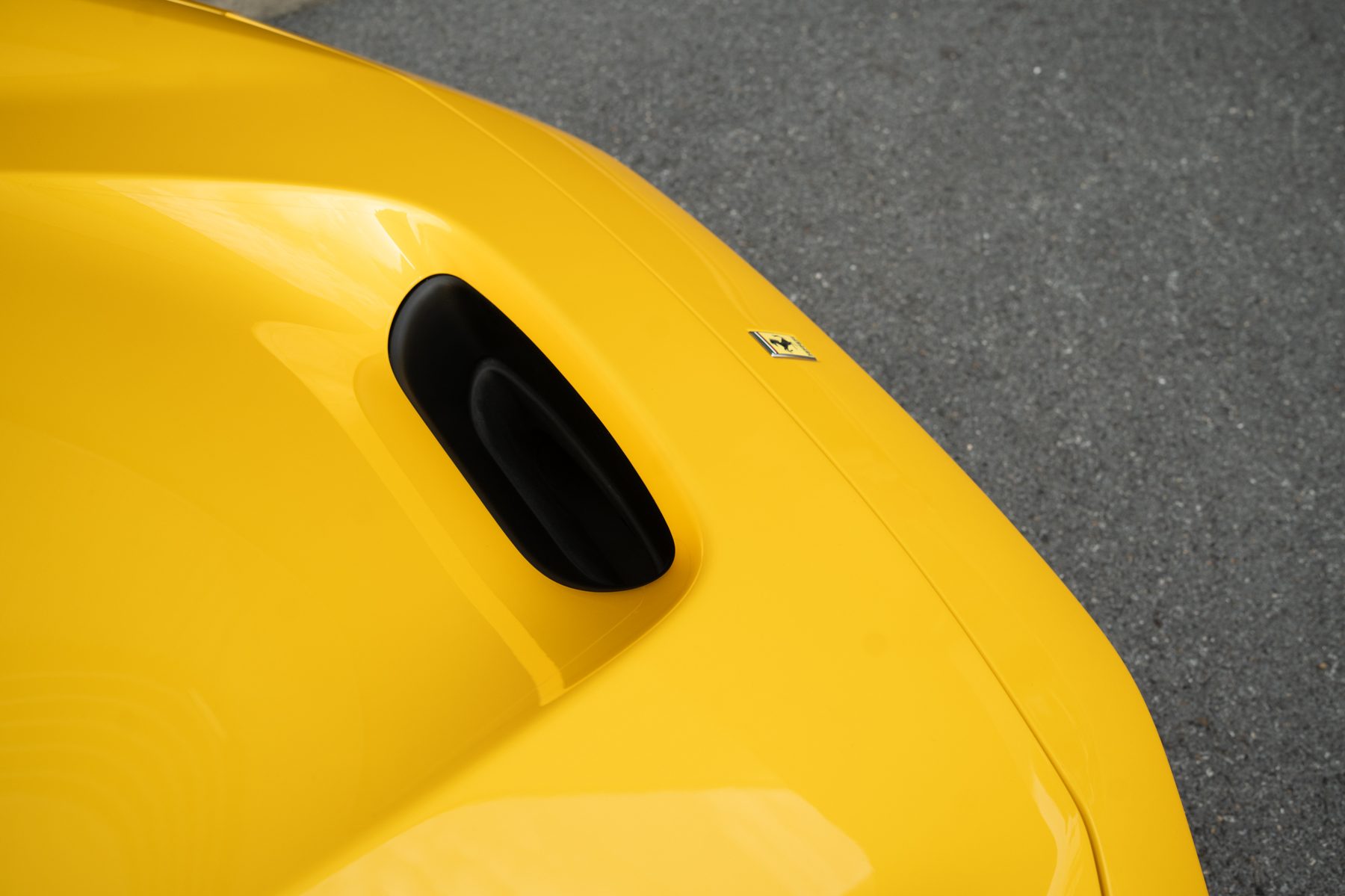 Ferrari F8 Spider — Tri-Coat Yellow (29)