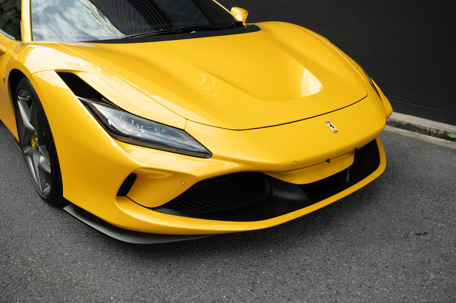 Ferrari F8 Spider — Tri-Coat Yellow (30)