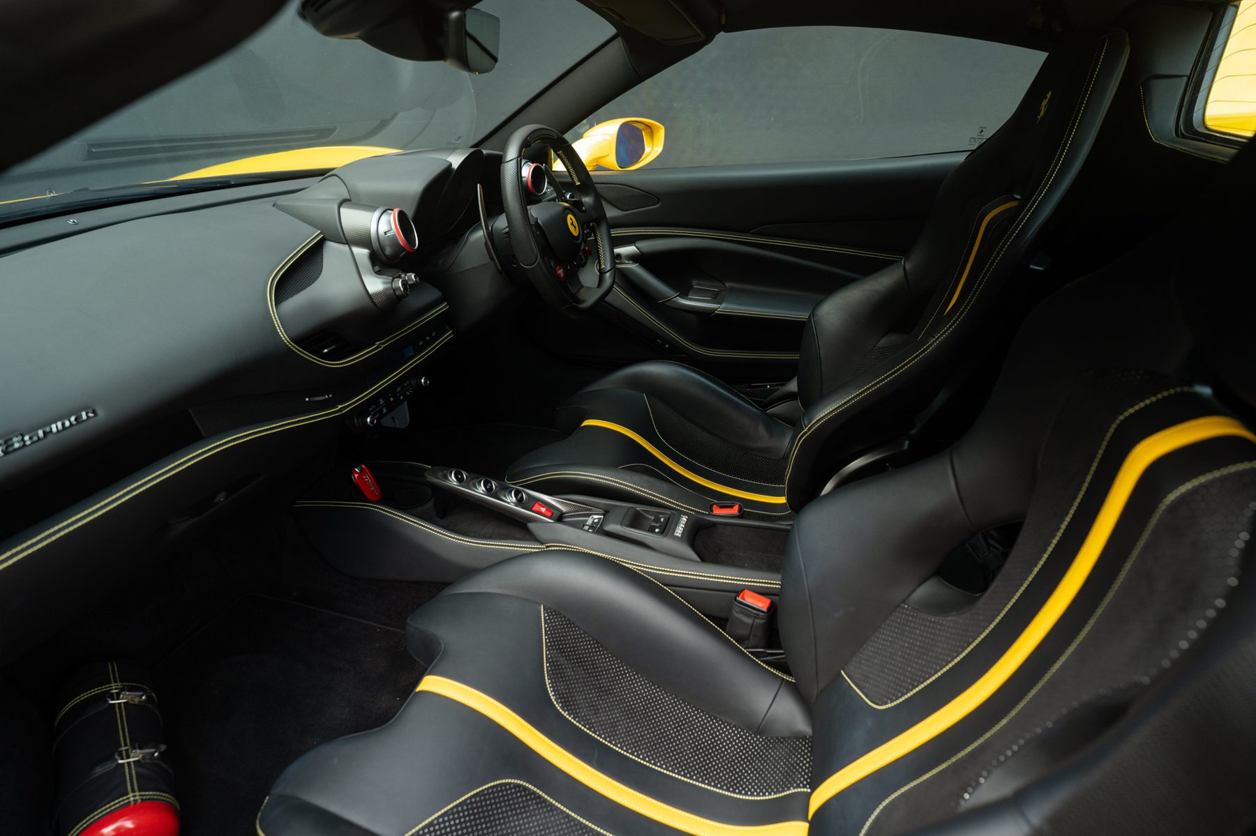 Ferrari F8 Spider — Tri-Coat Yellow (44)