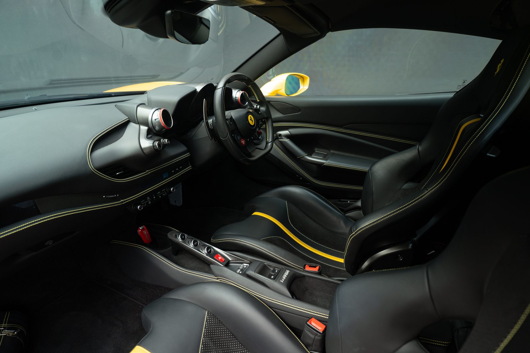 Ferrari F8 Spider — Tri-Coat Yellow (45)