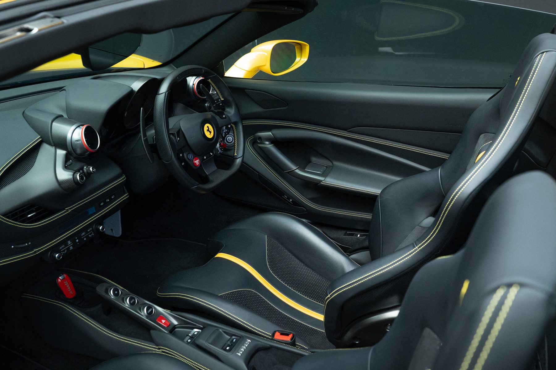 Ferrari F8 Spider — Tri-Coat Yellow (75)