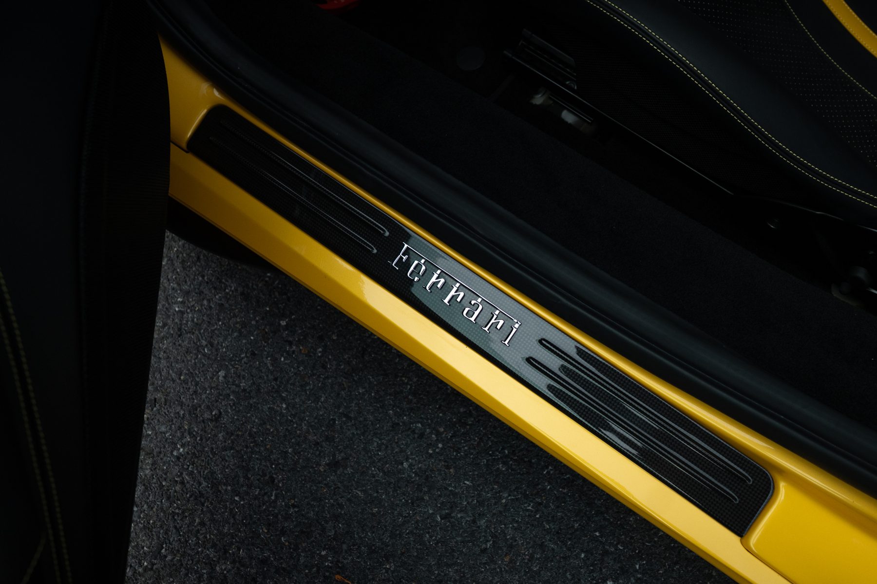 Ferrari F8 Spider — Tri-Coat Yellow (77)
