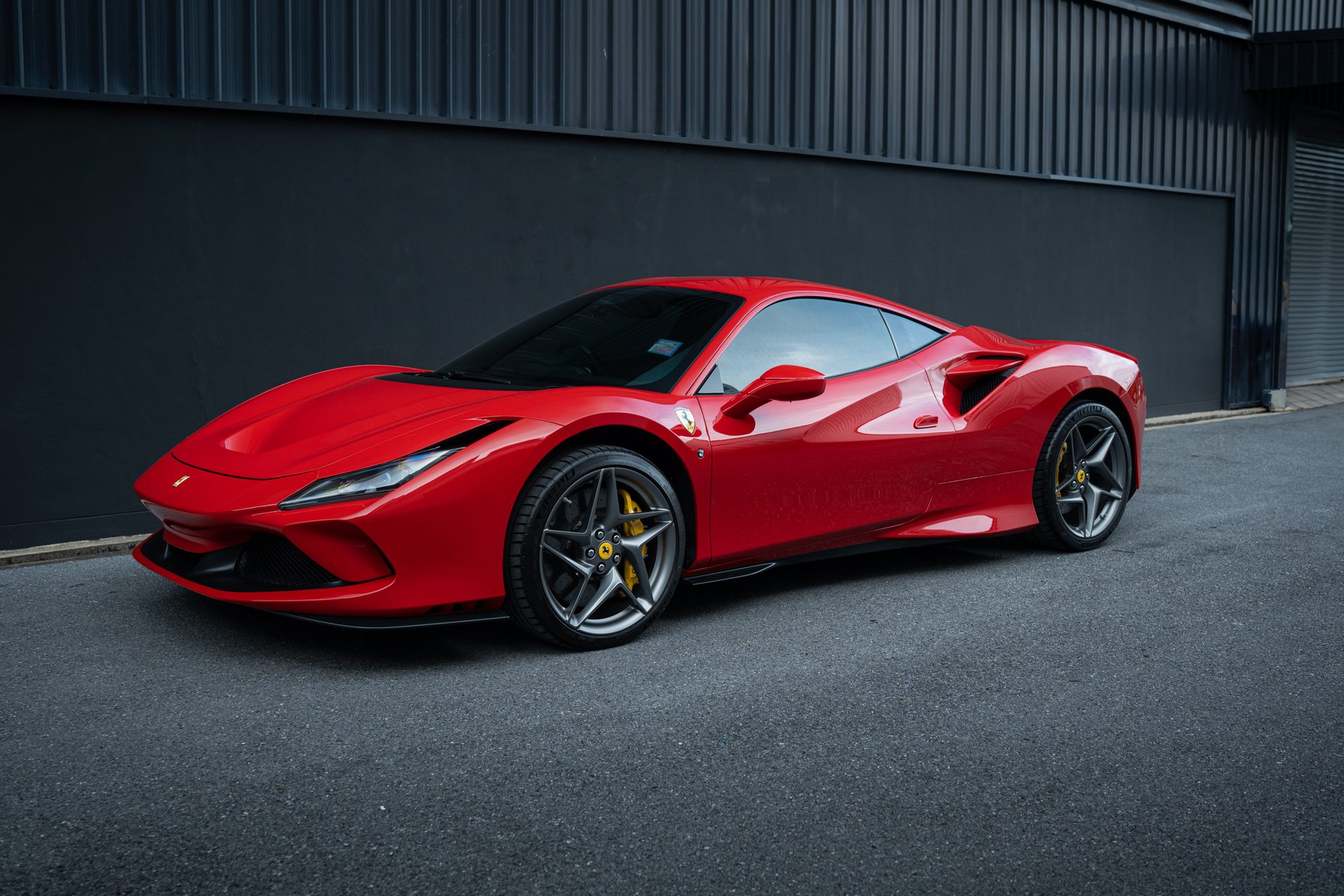Ferrari F8 Tributo — side