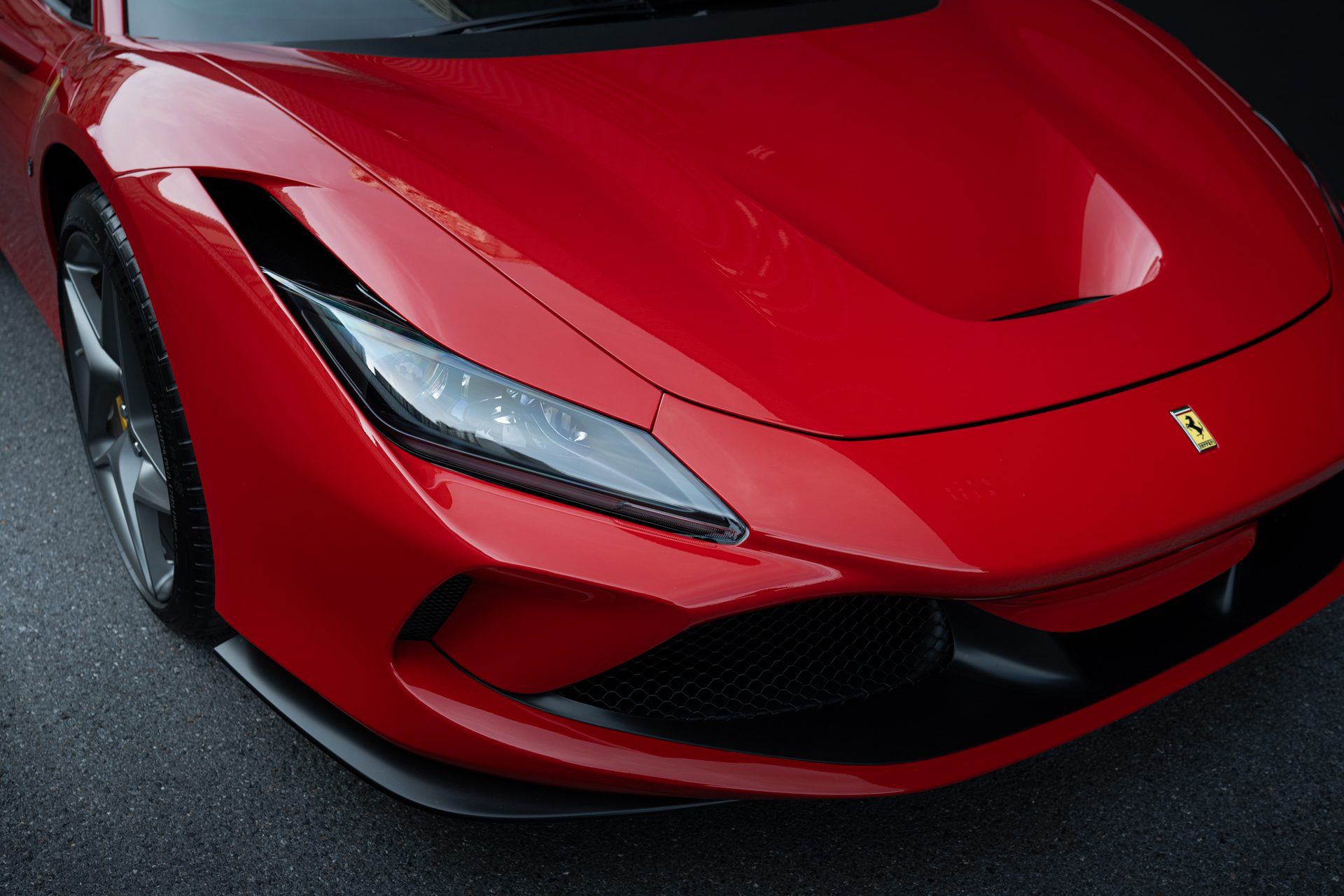 Ferrari F8 Tributo — headlight and front wing