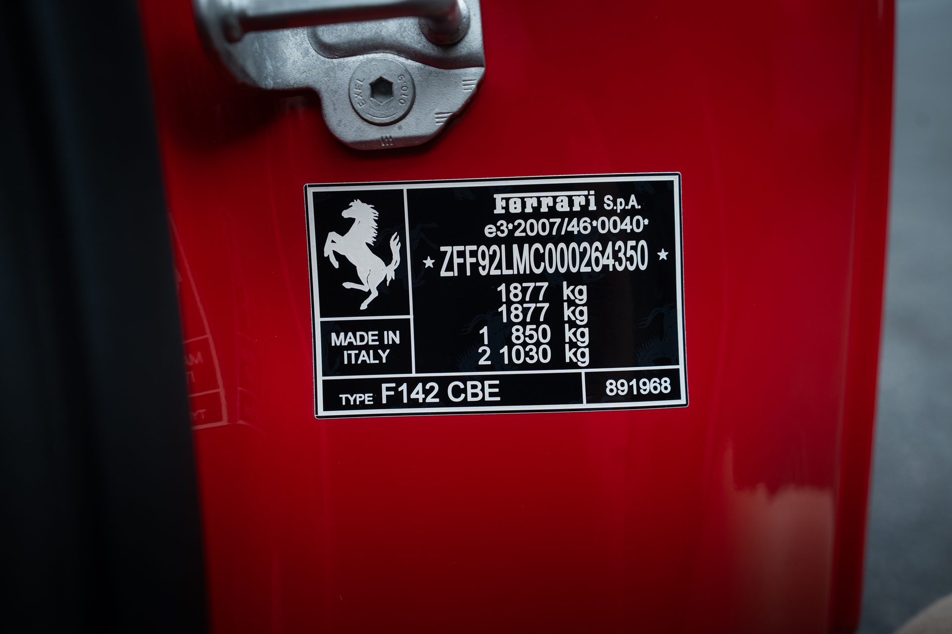 Ferrari F8 Tributo — chassis plate