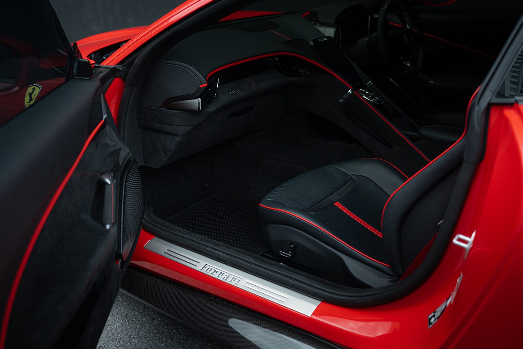 Ferrari Roma — Rosso Corsa (78)