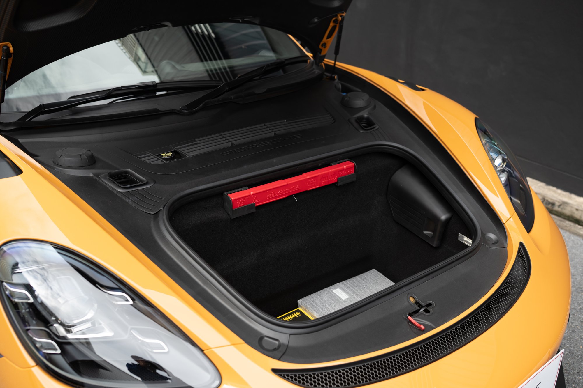 Porsche 718 Cayman GT4 RS