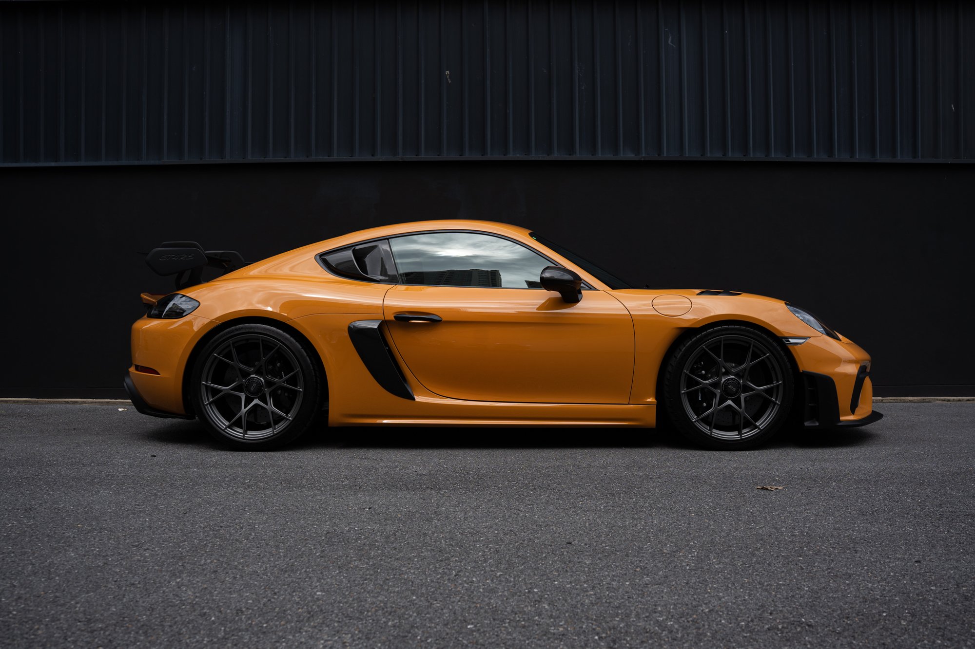 Porsche 718 Cayman GT4 RS in Bahama Yellow — current Redline selection