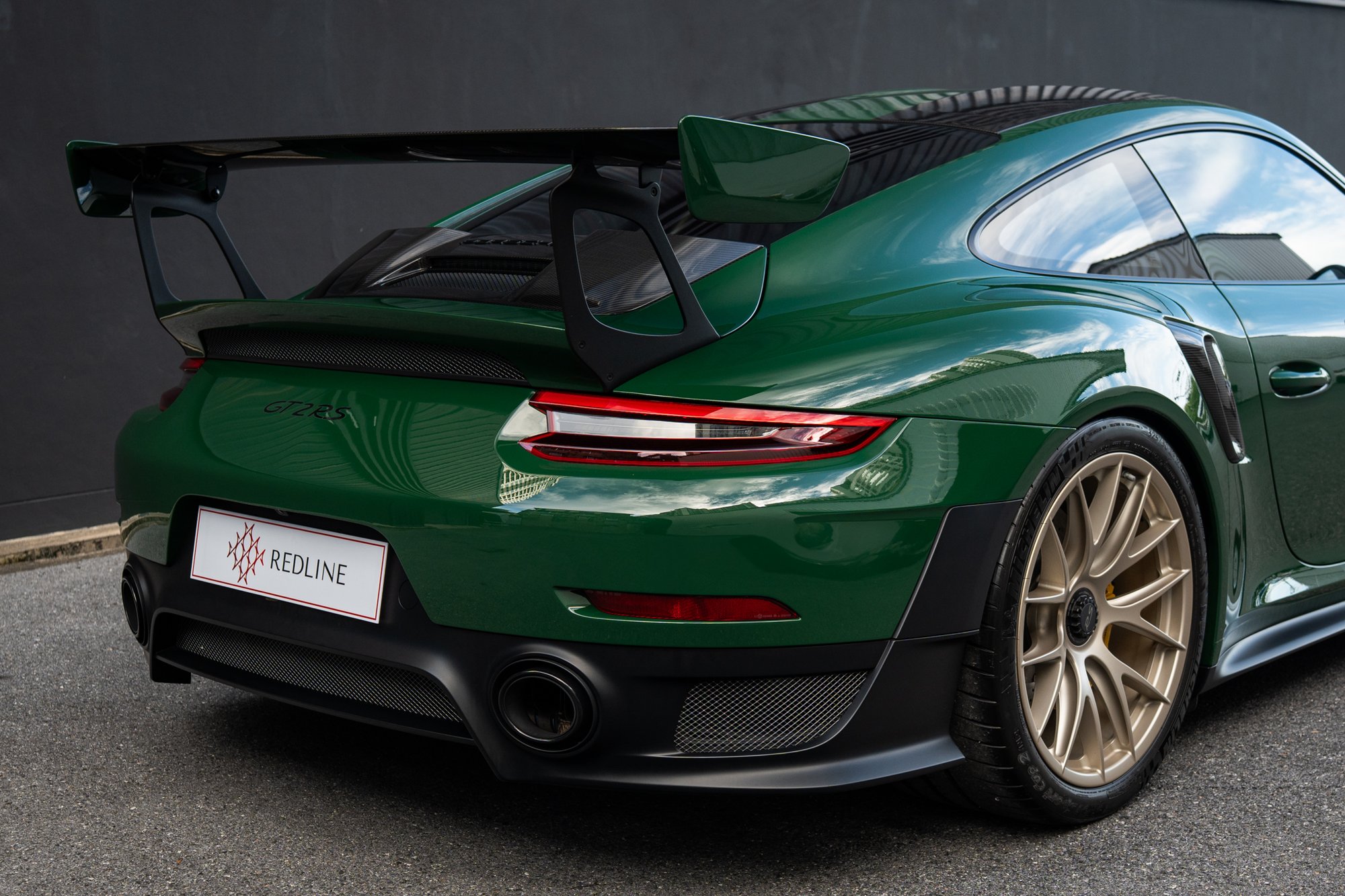 Porsche 911 GT2 RS