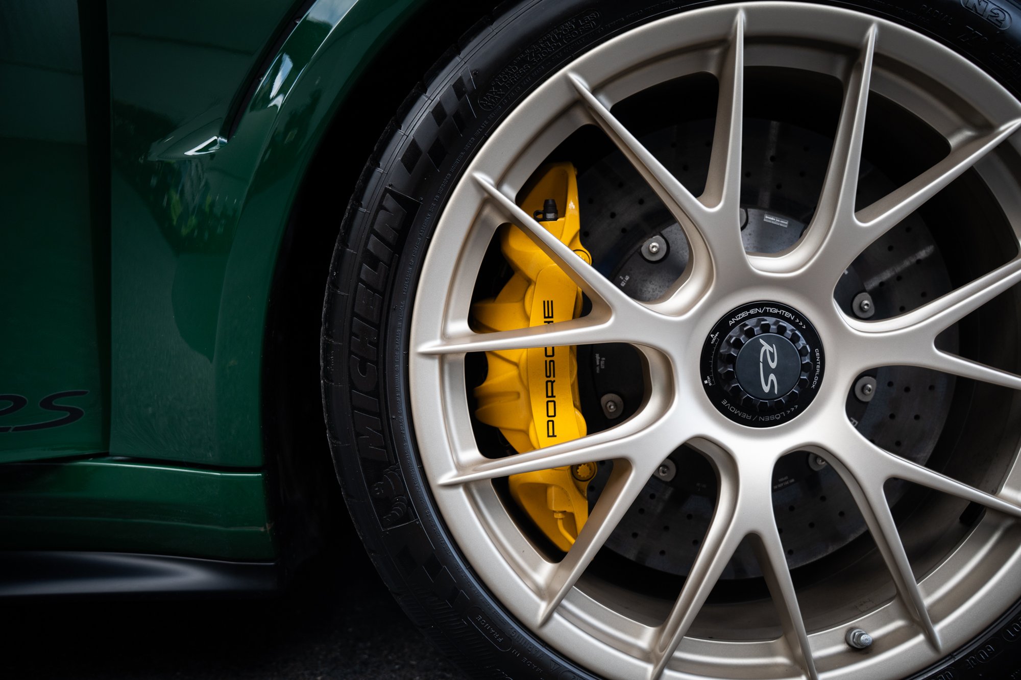 911 GT2 RS · Weissach wheels — Forged magnesium