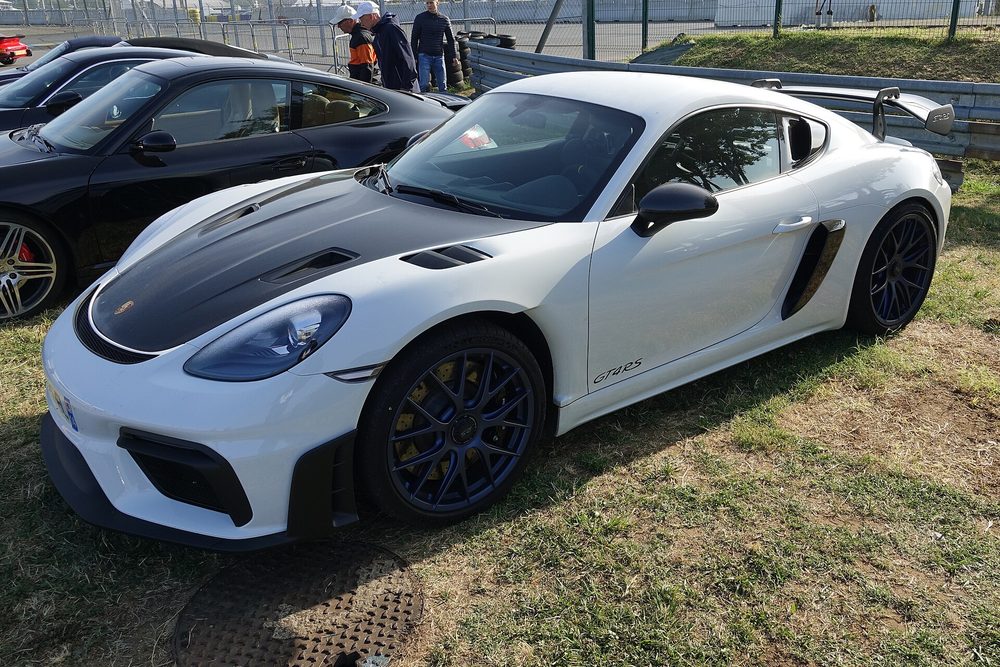 Porsche 718 Cayman GT4 RS