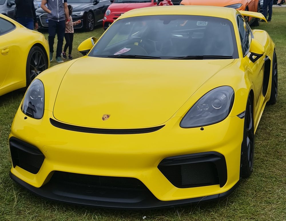 Porsche 718 Cayman GT4
