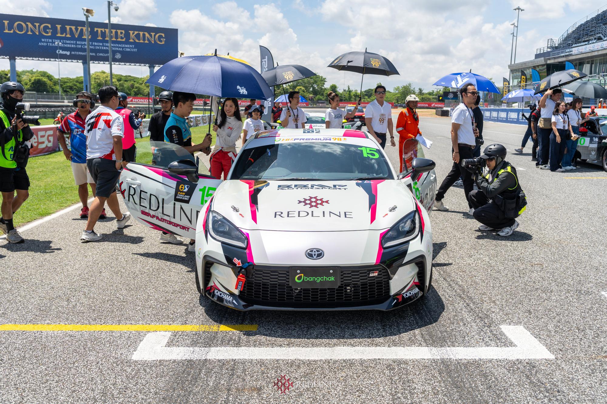 Redline GR86 #15 on the grid at Buriram before the race