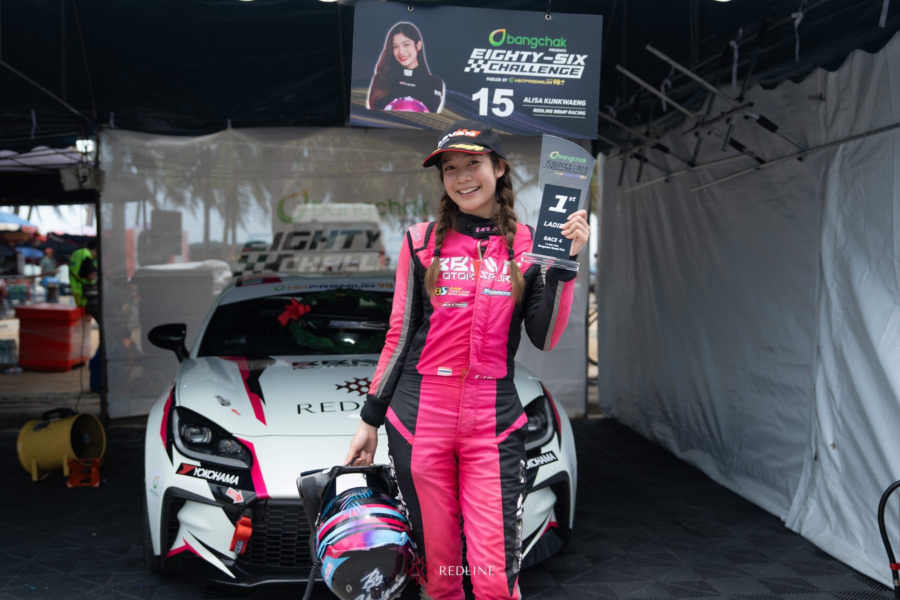 Maprang Alisa with the 1st-in-Ladies trophy from Race 4 at the Bangsaen Grand Prix