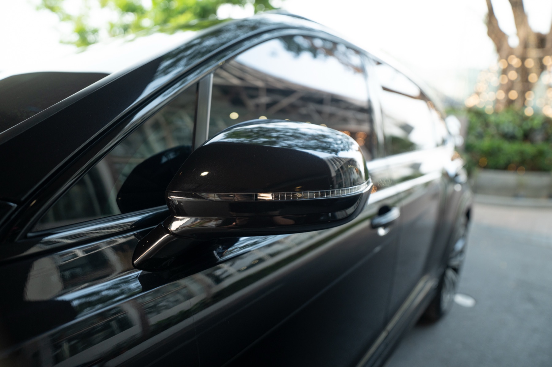 Bentayga mirror folded