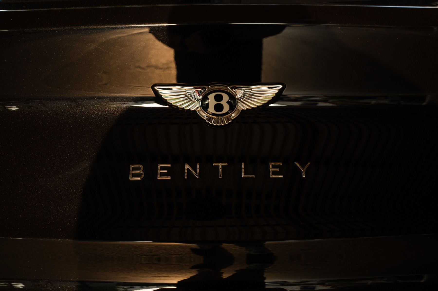BENTLEY rear lettering