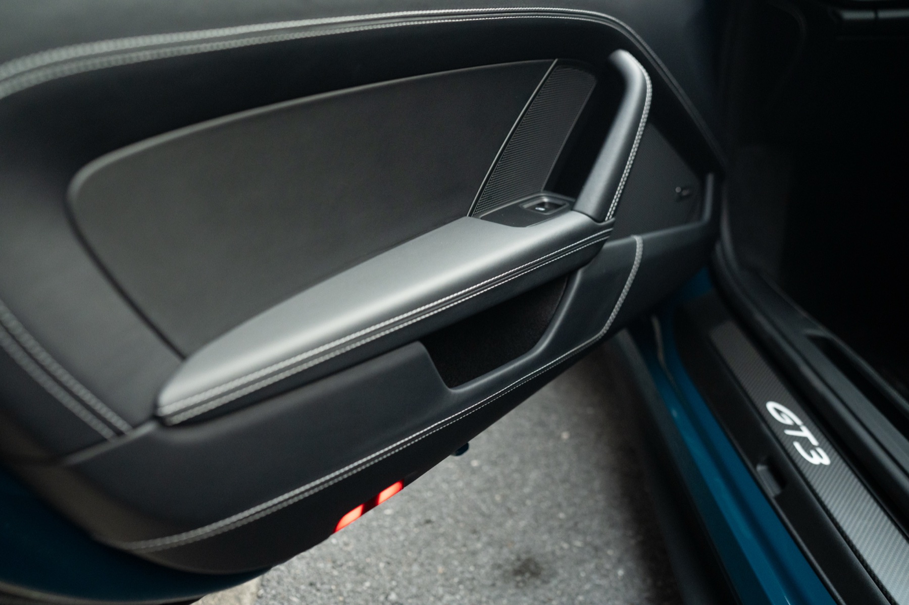 Door pull with GT3 script